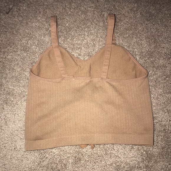 Tan colored crop tank ties in front - Picture 2 of 2